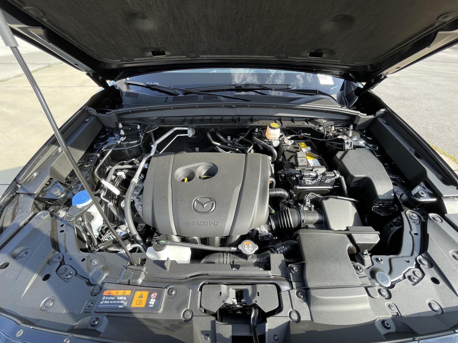 Vehicle photo 30