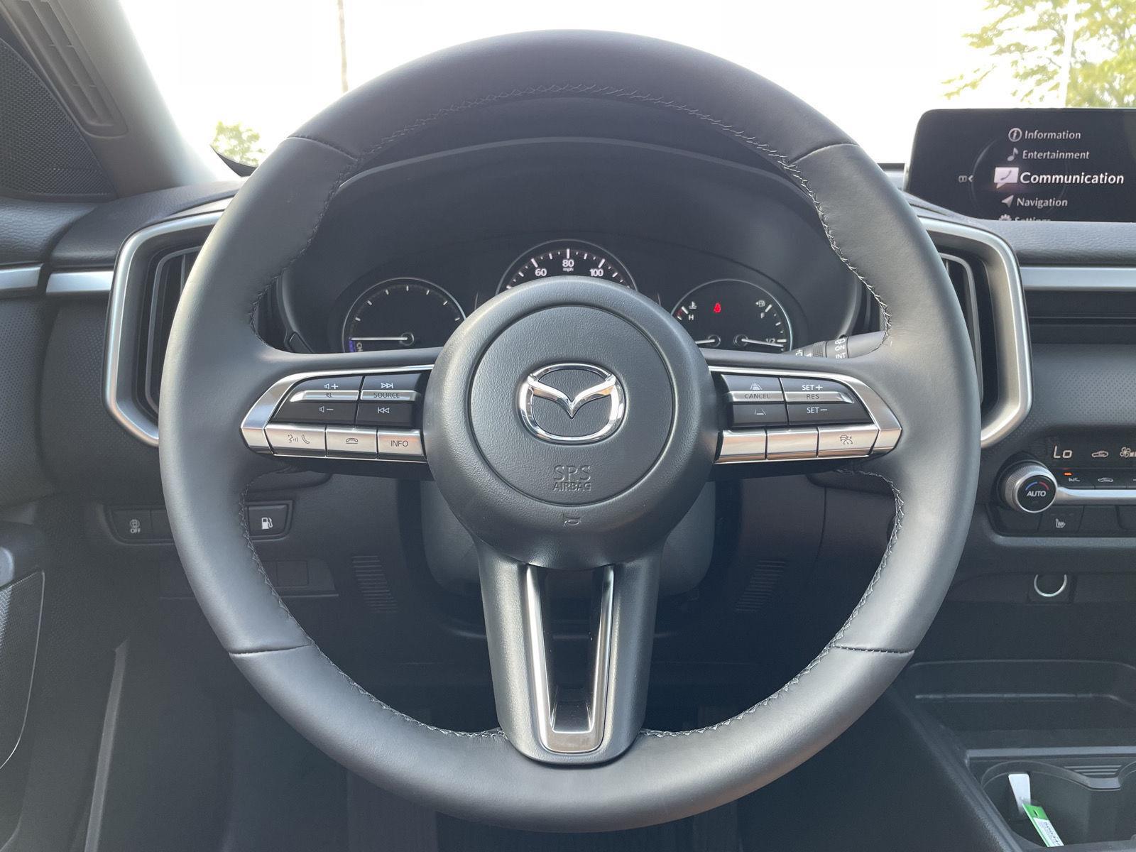Vehicle photo 11