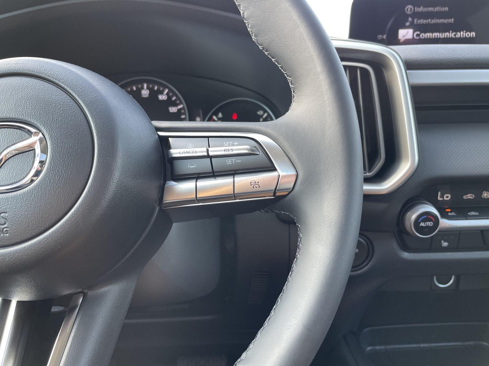 Vehicle photo 13