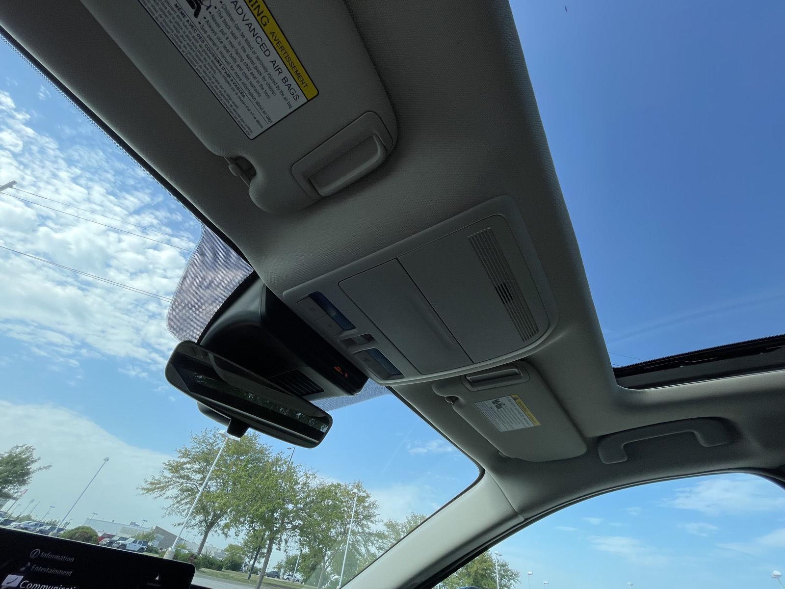Vehicle photo 20