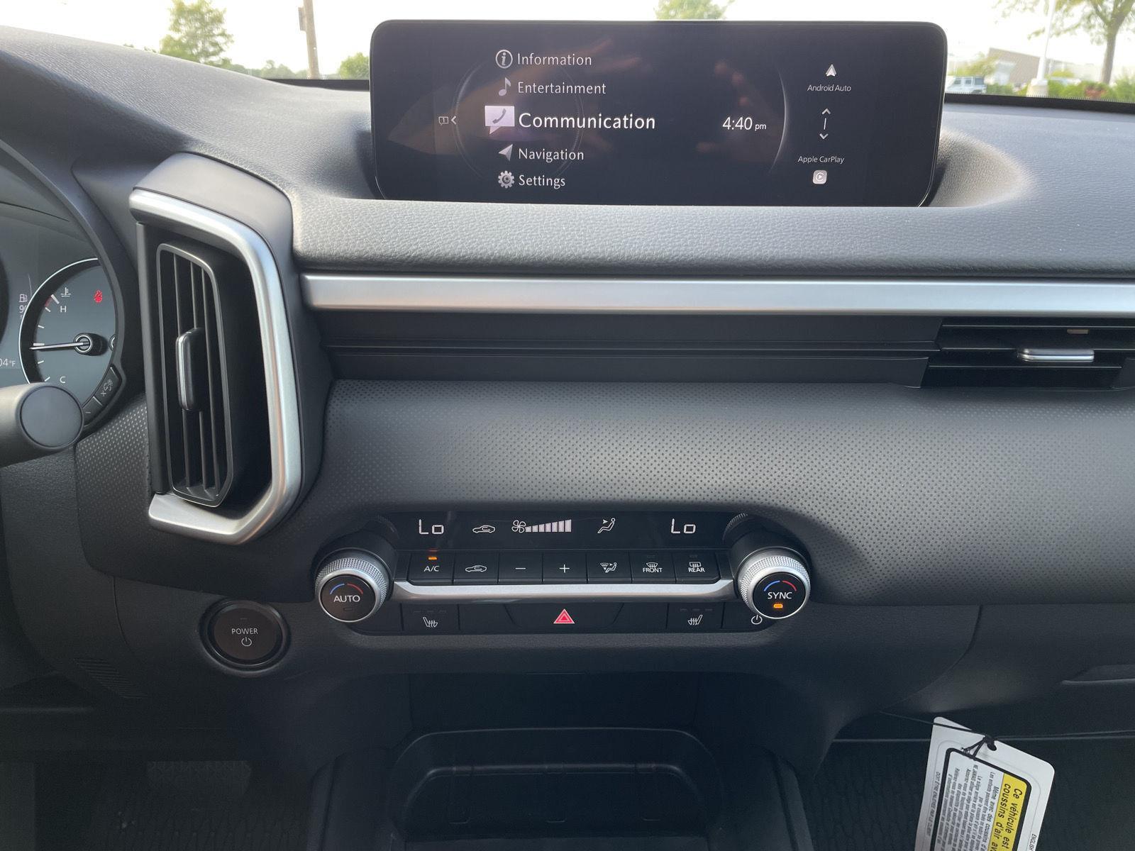 Vehicle photo 22