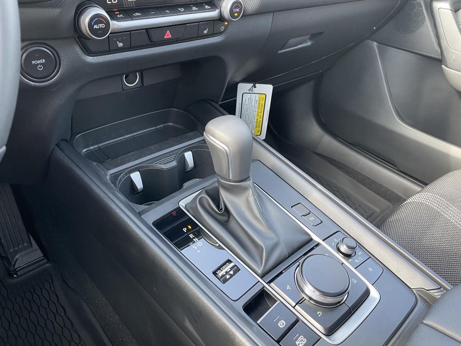Vehicle photo 28
