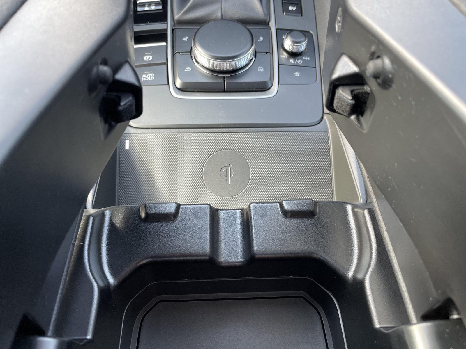 Vehicle photo 29