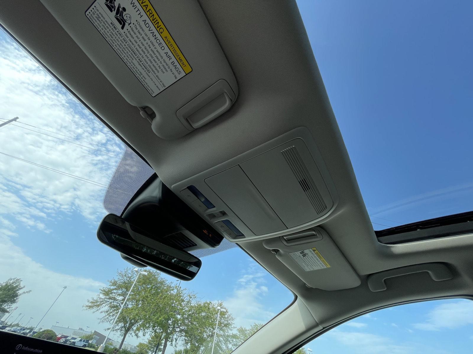 Vehicle photo 20