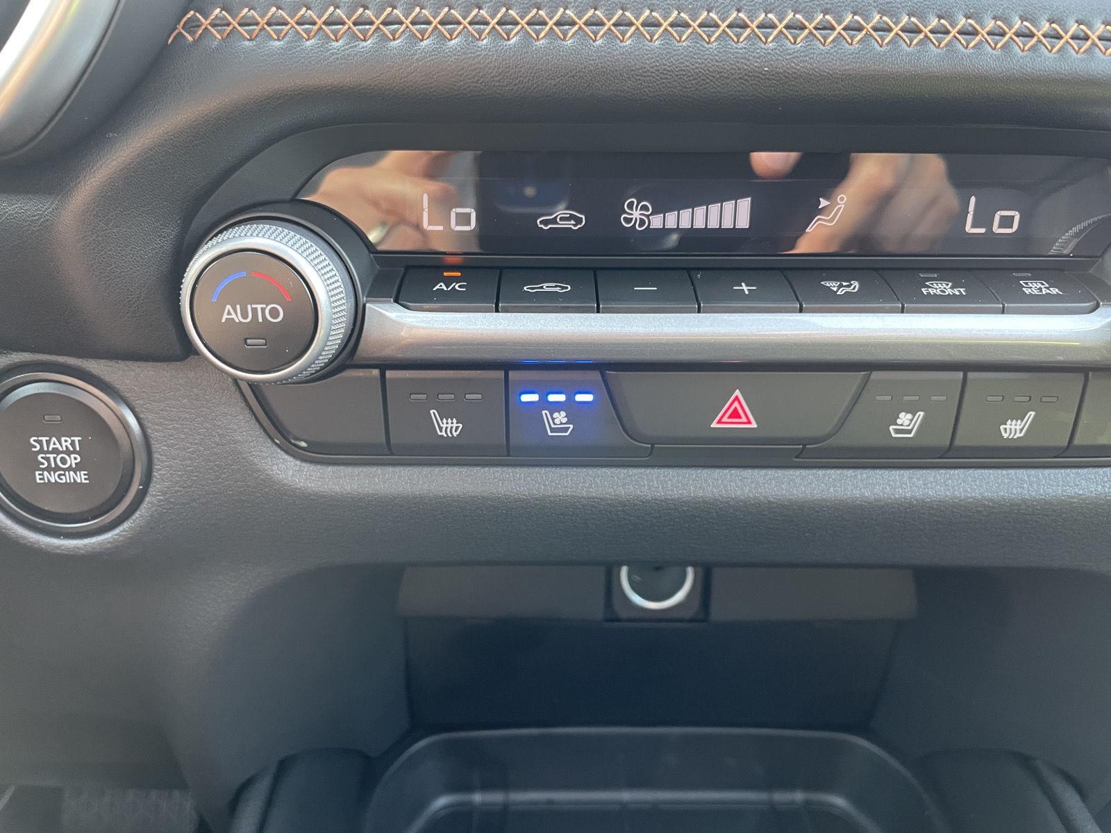 Vehicle photo 27