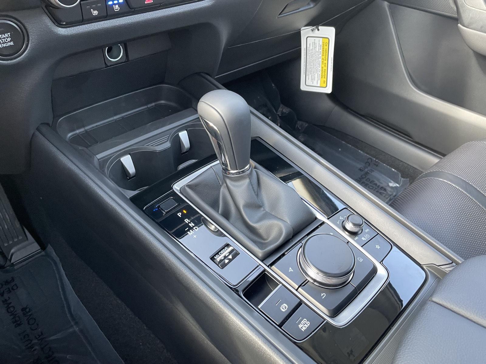 Vehicle photo 29