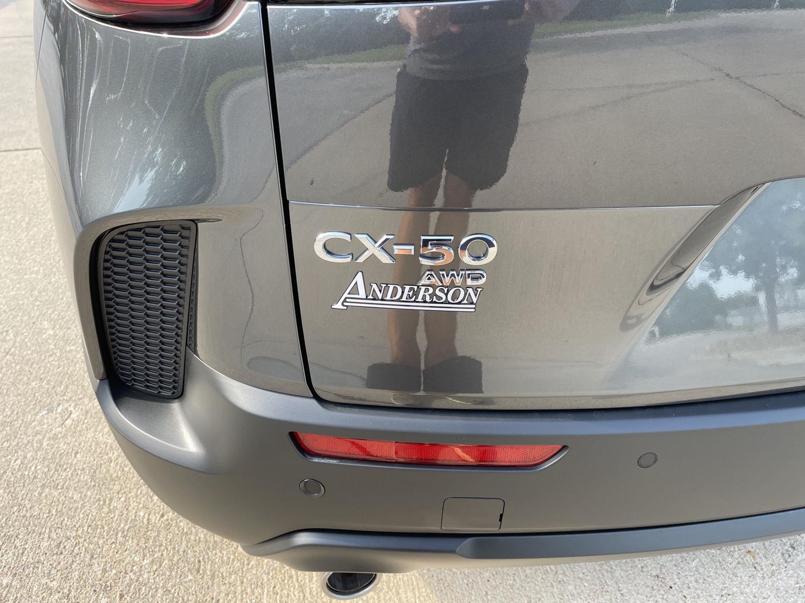 Vehicle photo 37