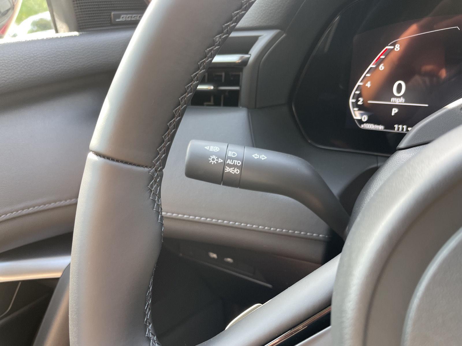 Vehicle photo 15