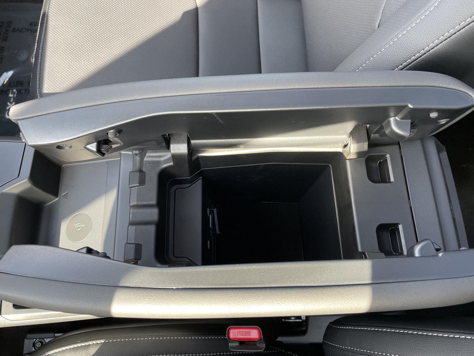 Vehicle photo 31