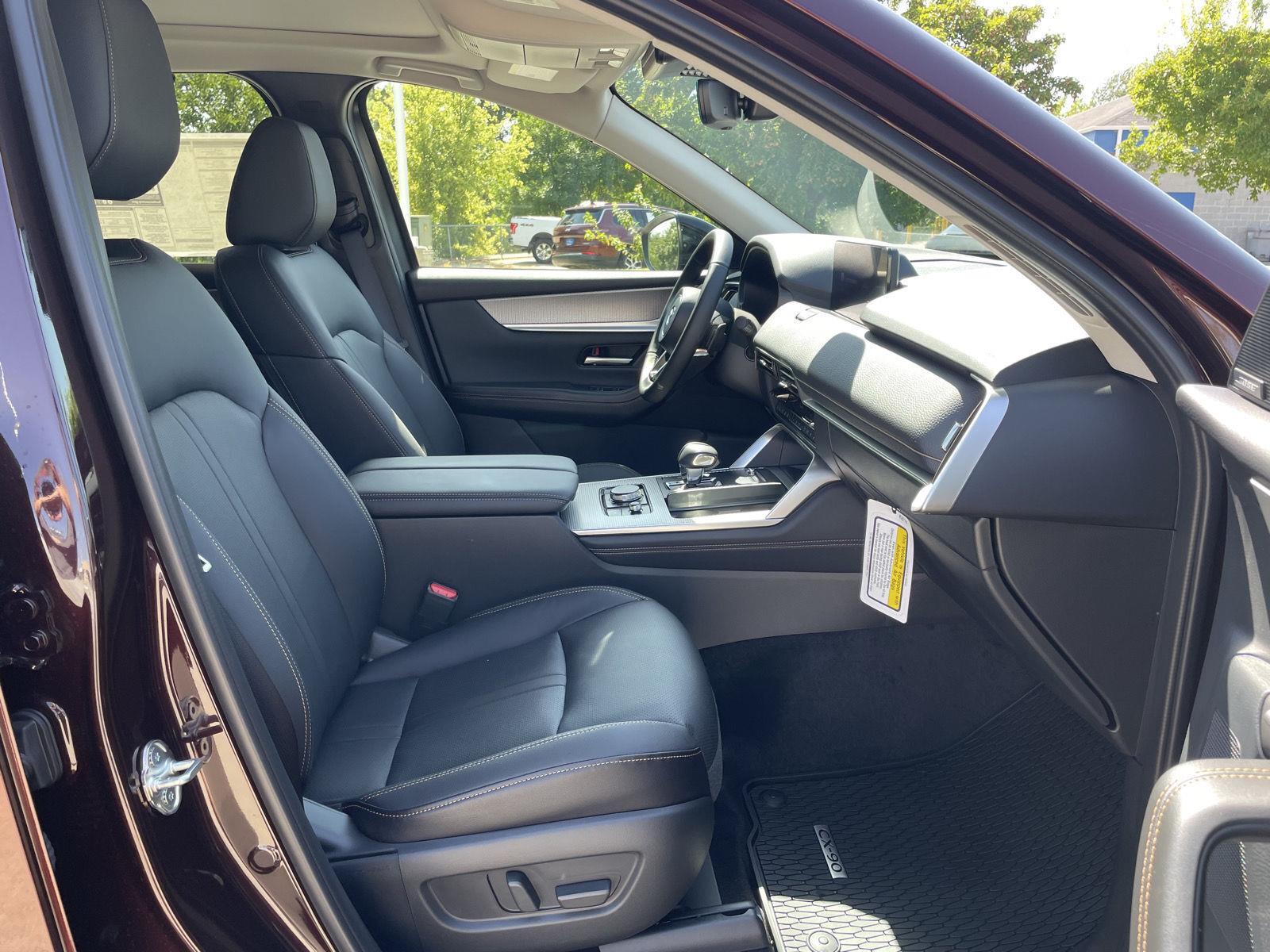 Vehicle photo 18
