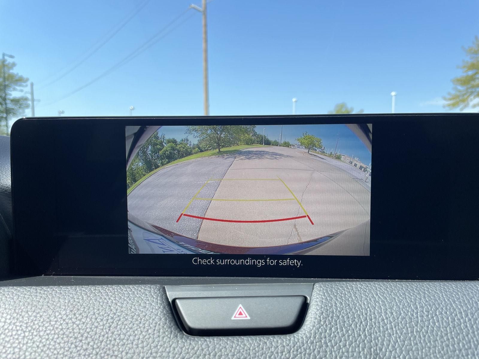 Vehicle photo 25