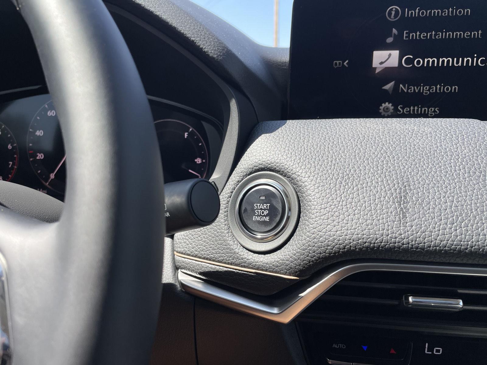 Vehicle photo 27
