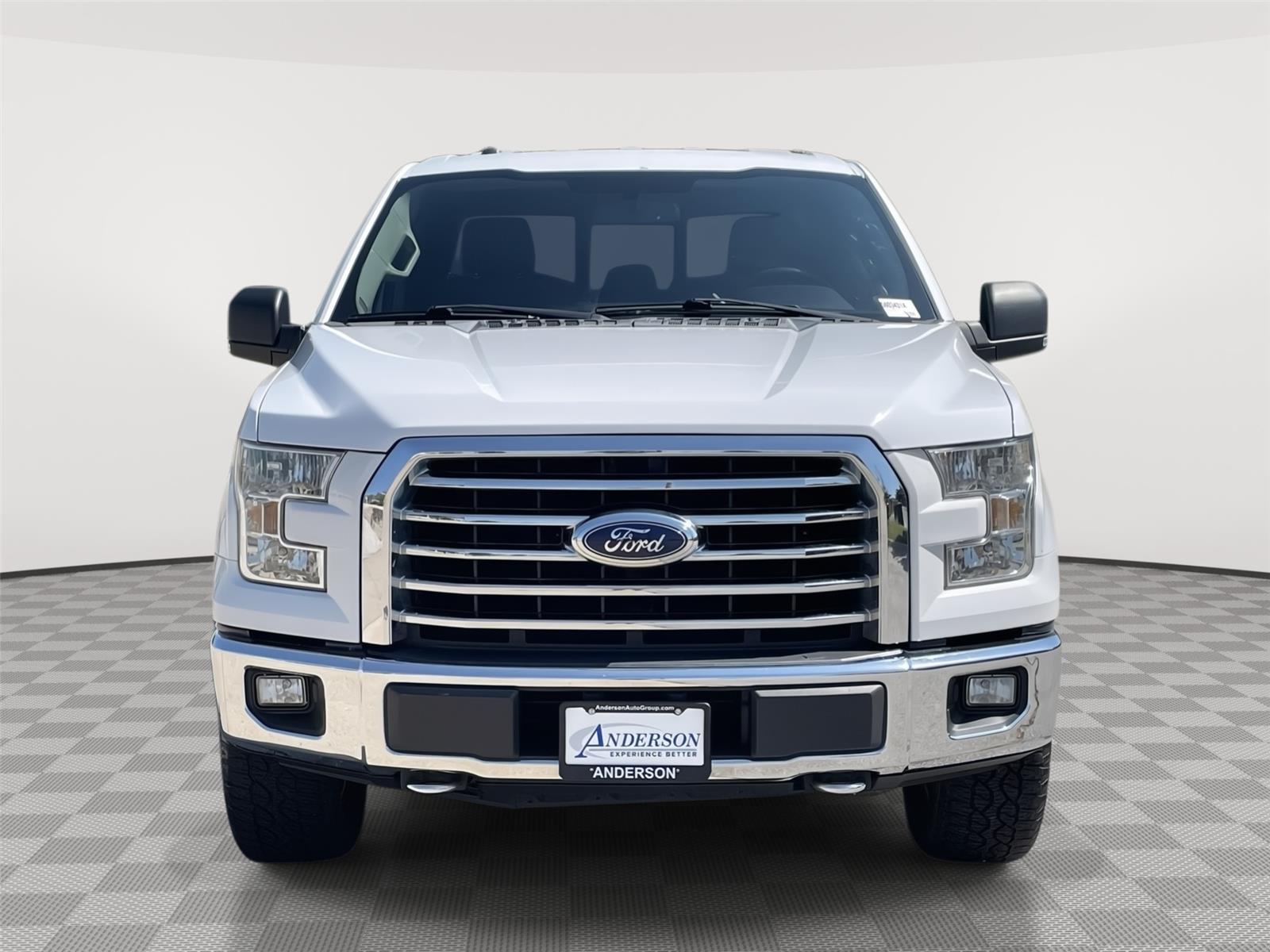 Vehicle photo 4