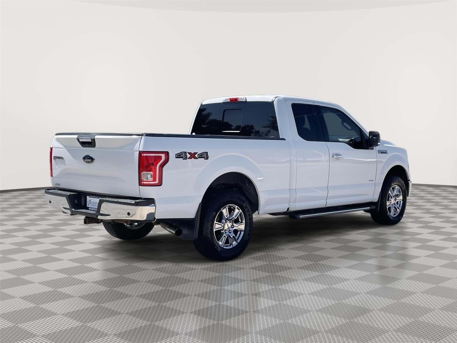 Vehicle photo 7