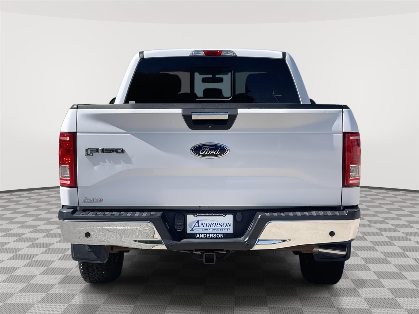 Vehicle photo 8