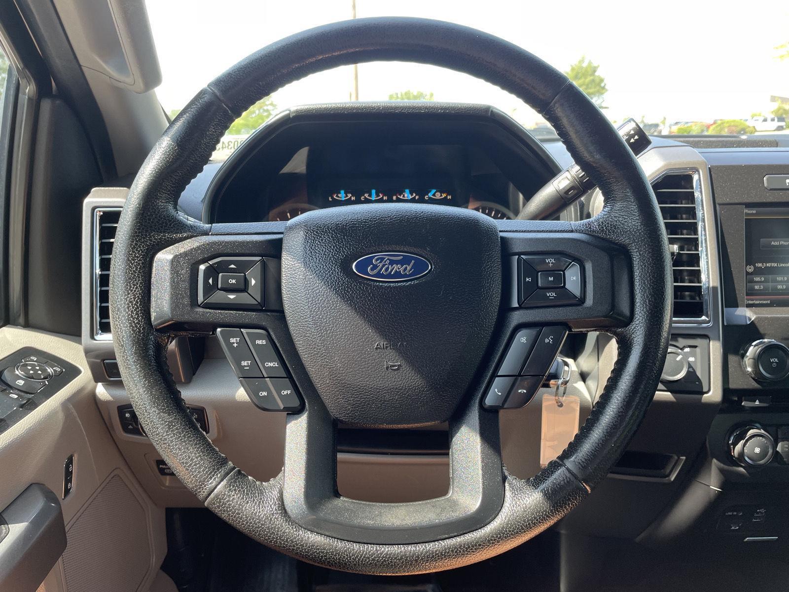 Vehicle photo 11