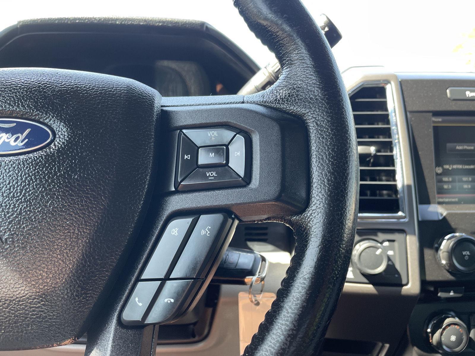 Vehicle photo 13