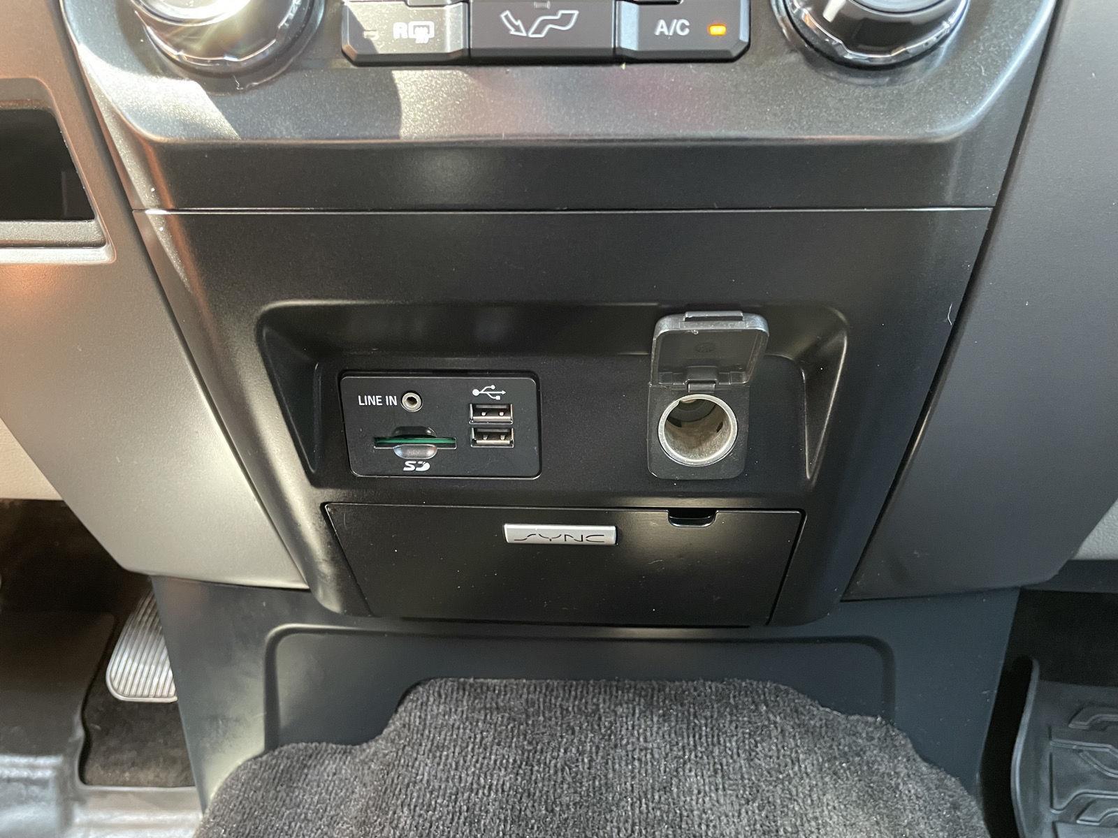 Vehicle photo 25