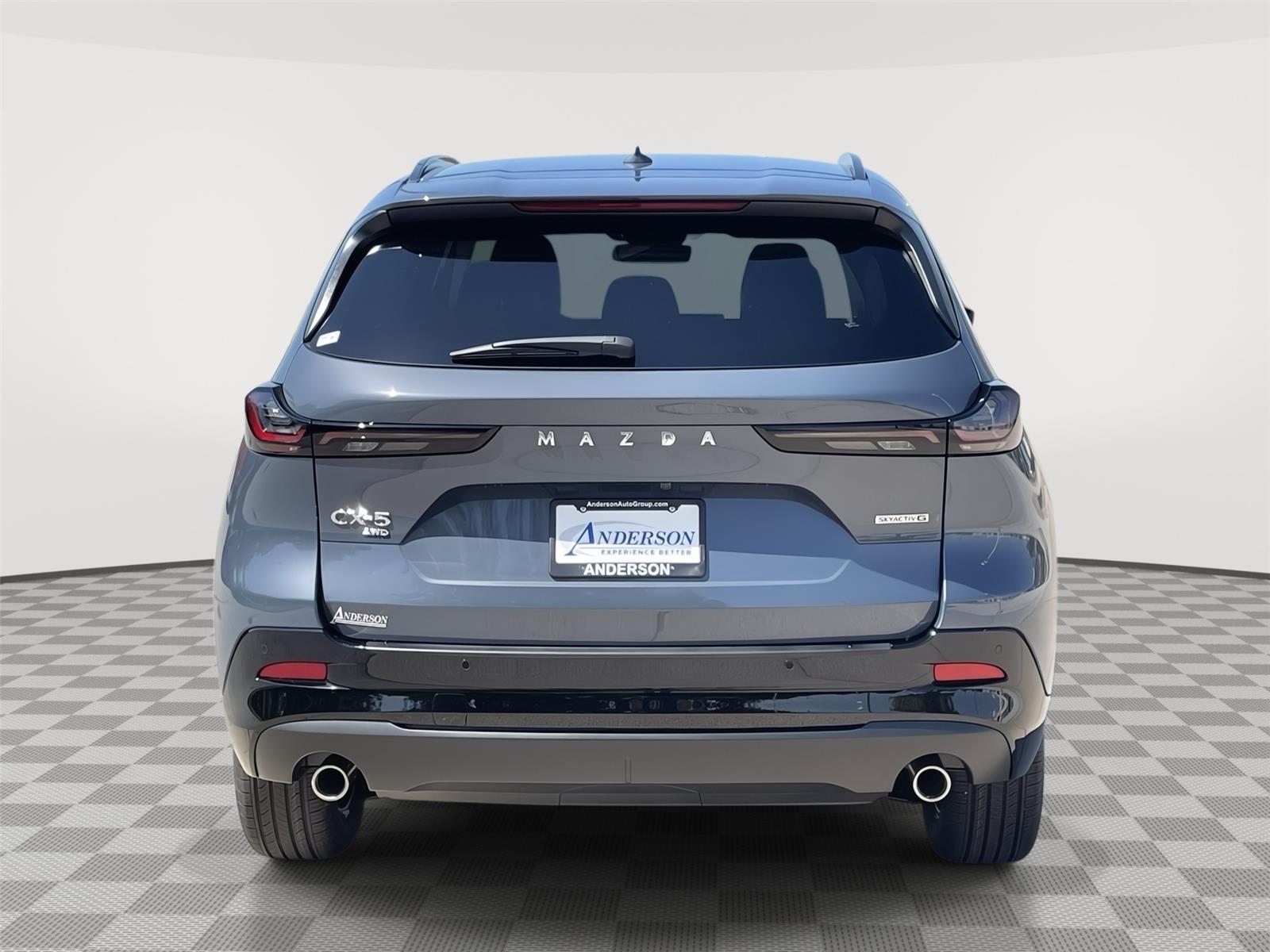 Vehicle photo 8