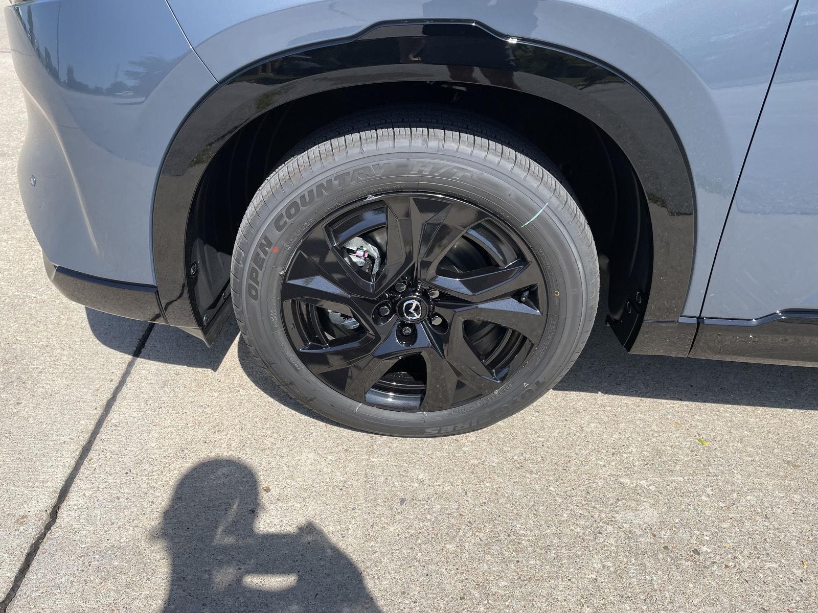 Vehicle photo 10