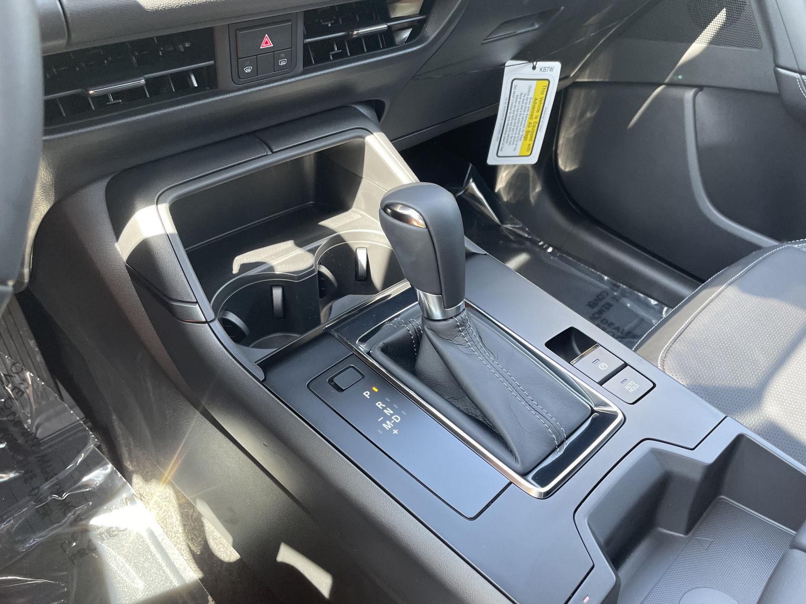 Vehicle photo 29