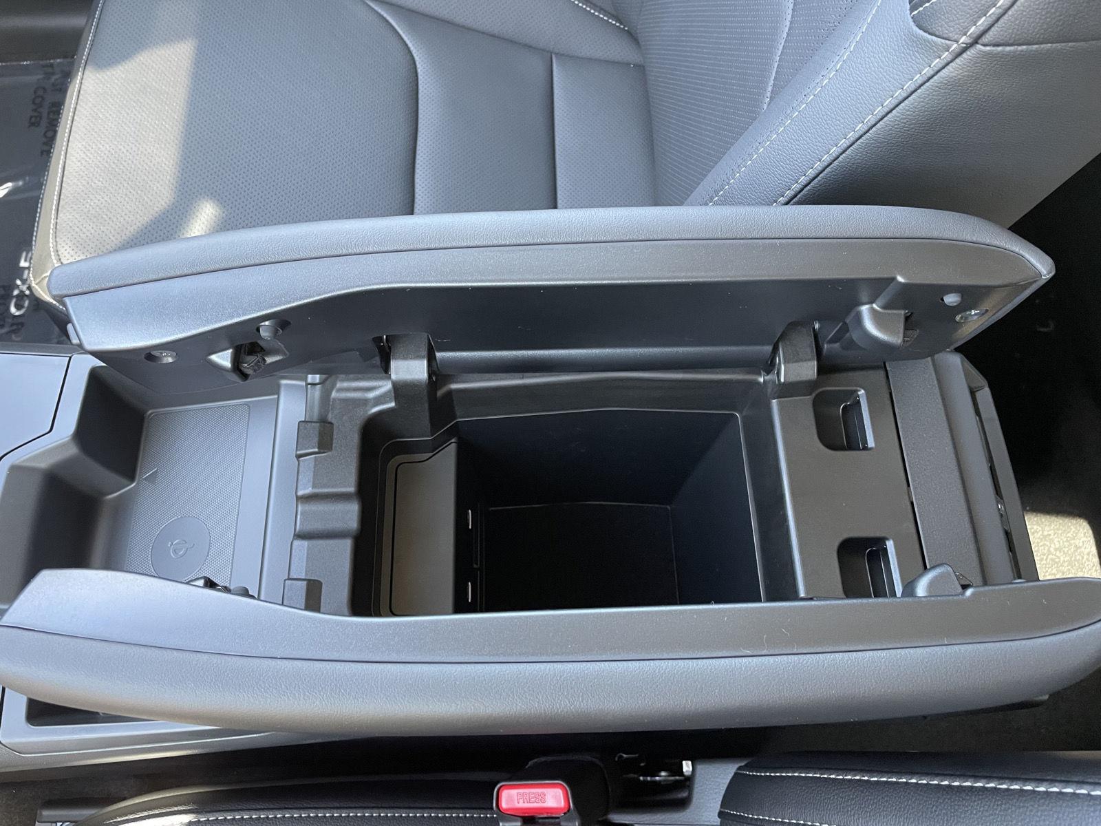 Vehicle photo 31