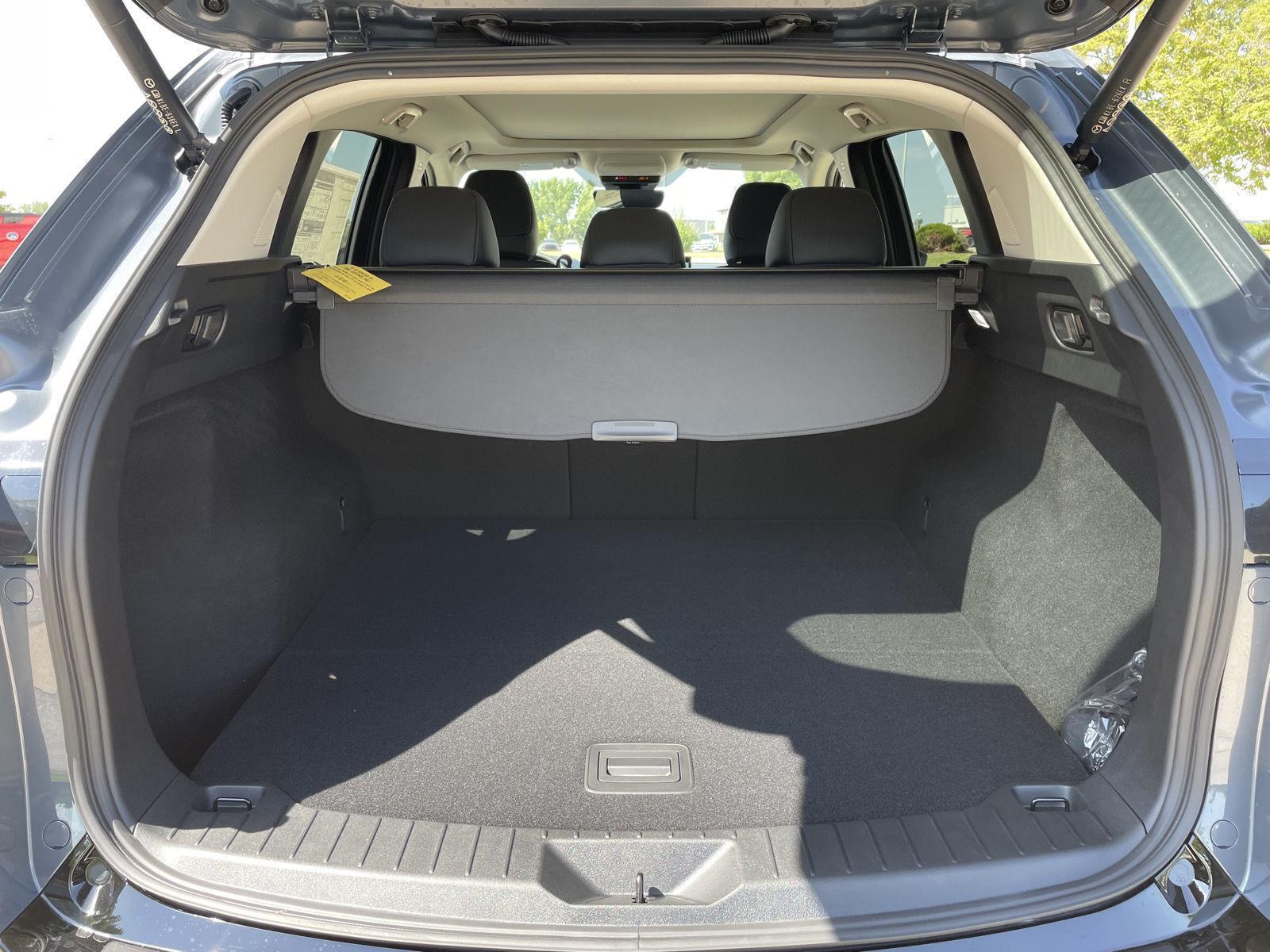 Vehicle photo 35