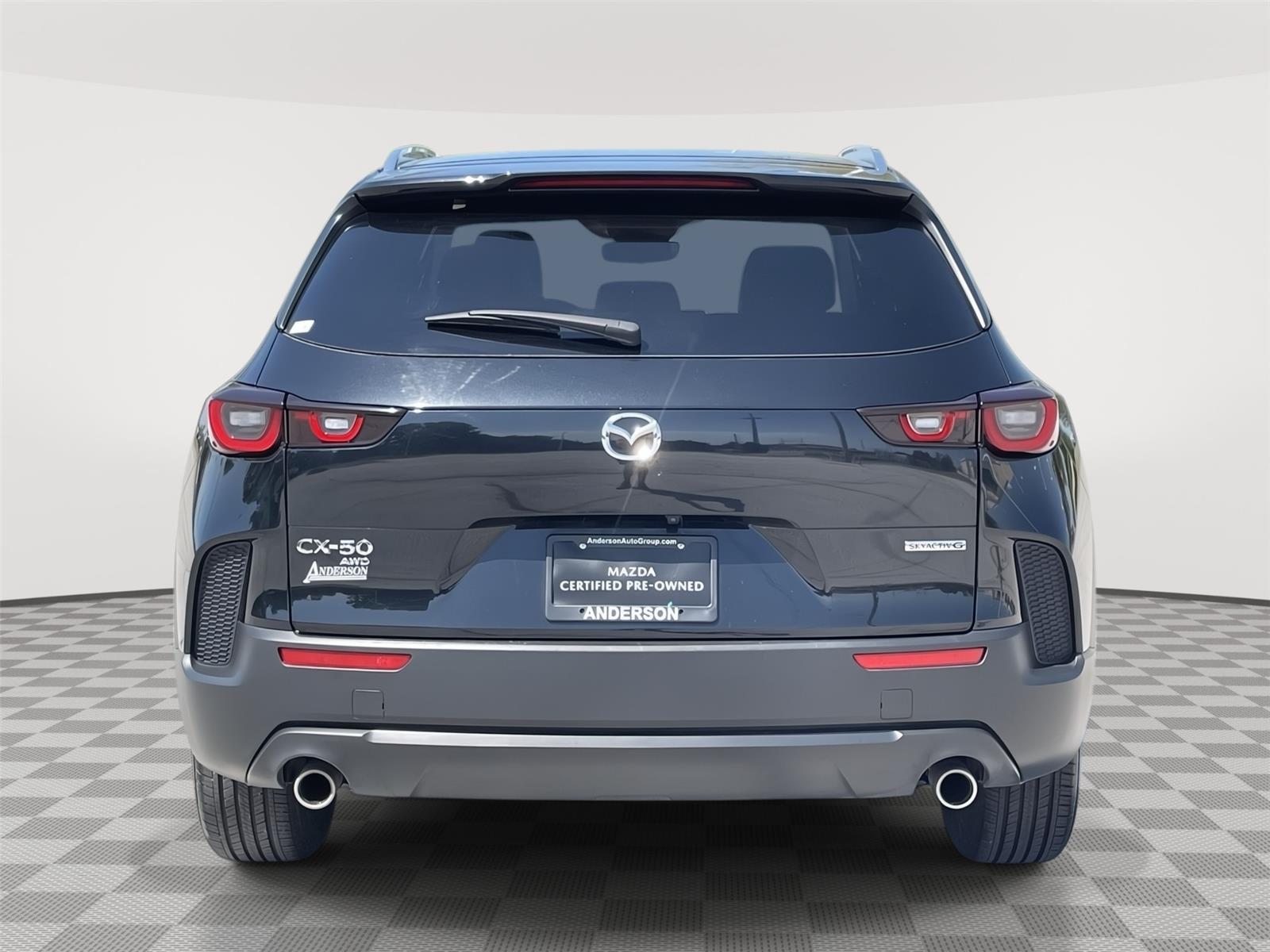 Vehicle photo 8