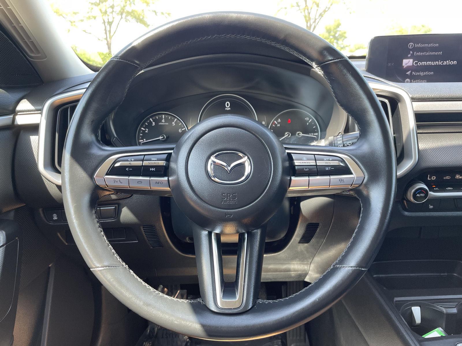 Vehicle photo 12