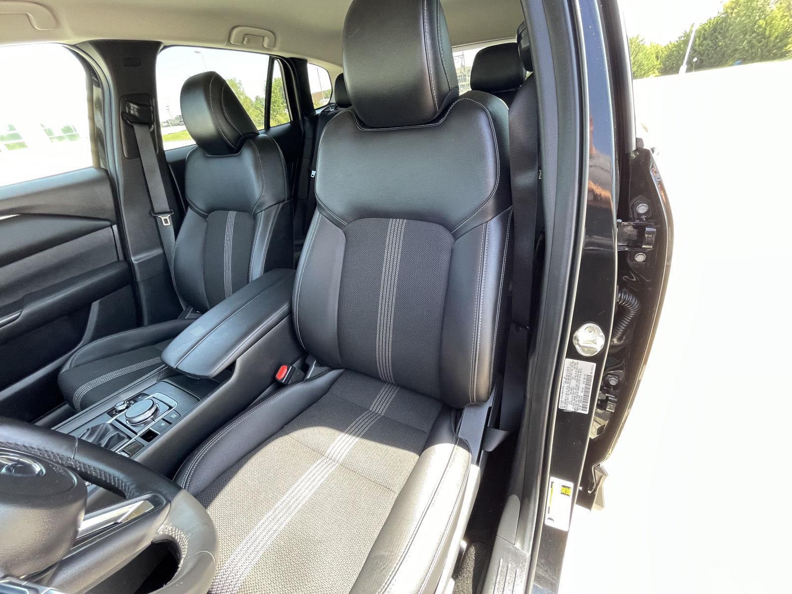 Vehicle photo 18