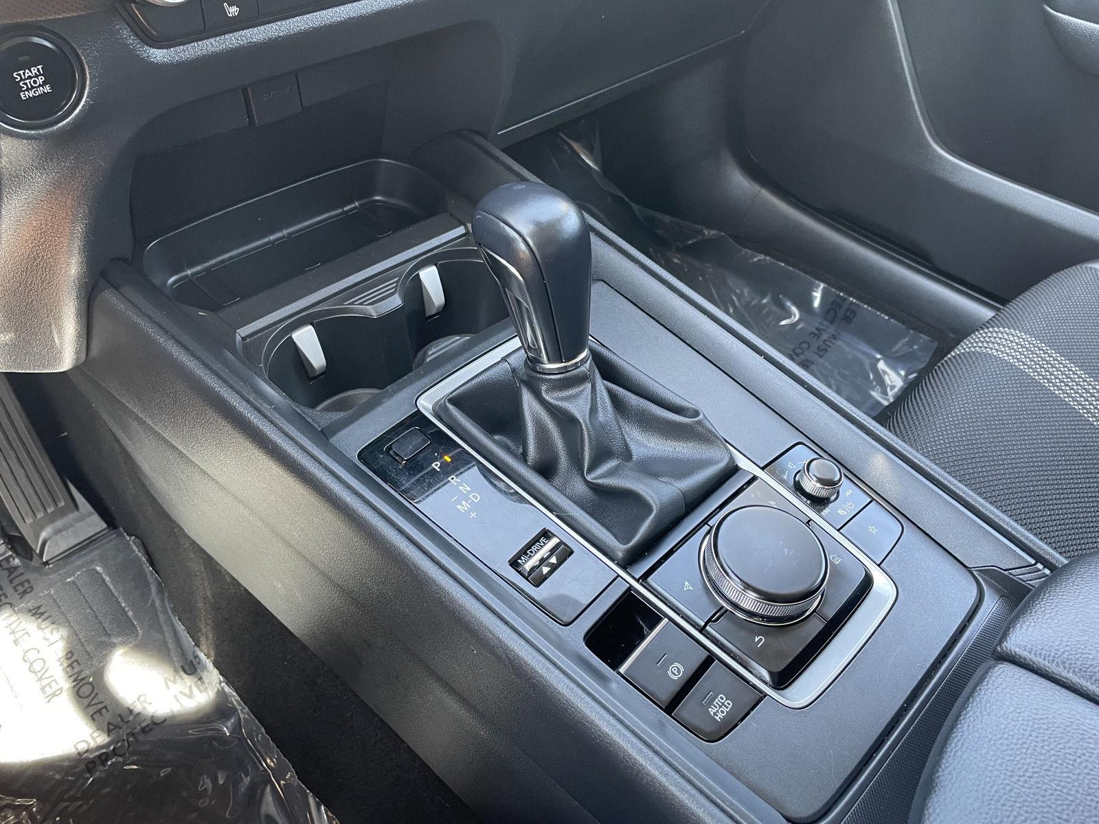 Vehicle photo 28