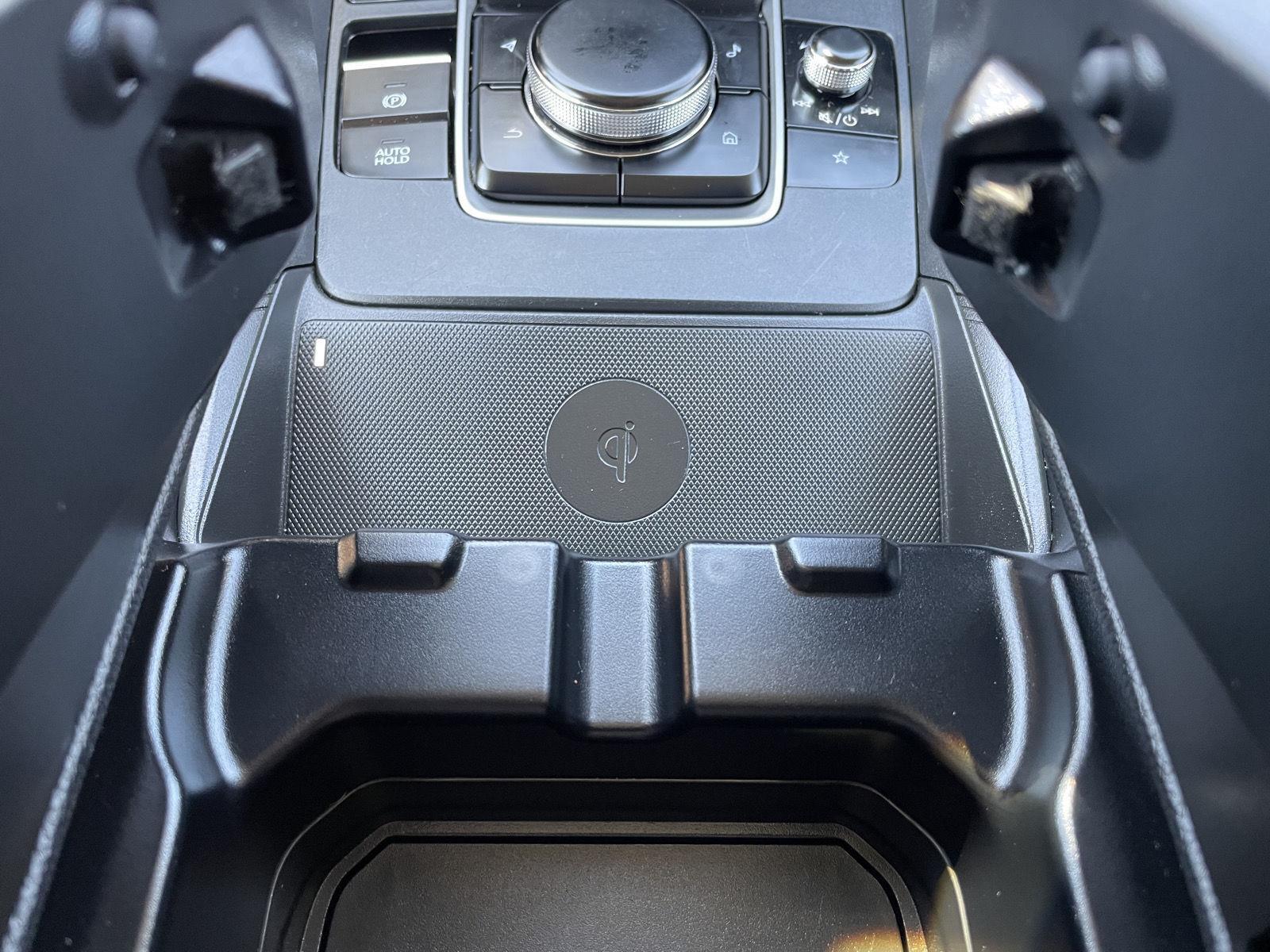 Vehicle photo 29