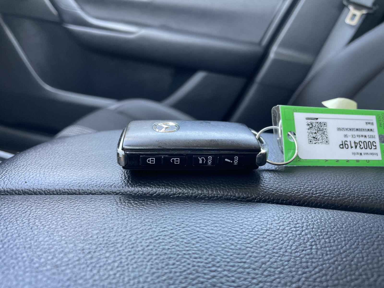 Vehicle photo 37