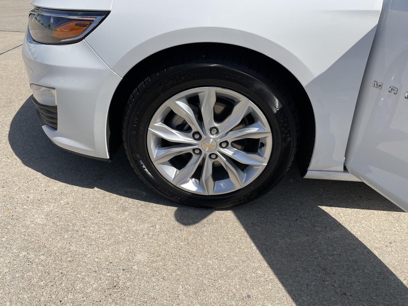 Vehicle photo 10