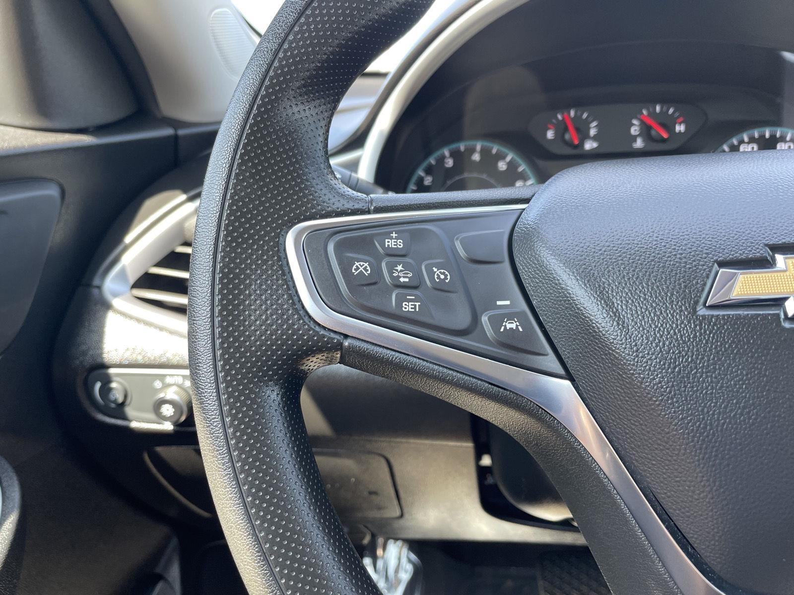 Vehicle photo 13