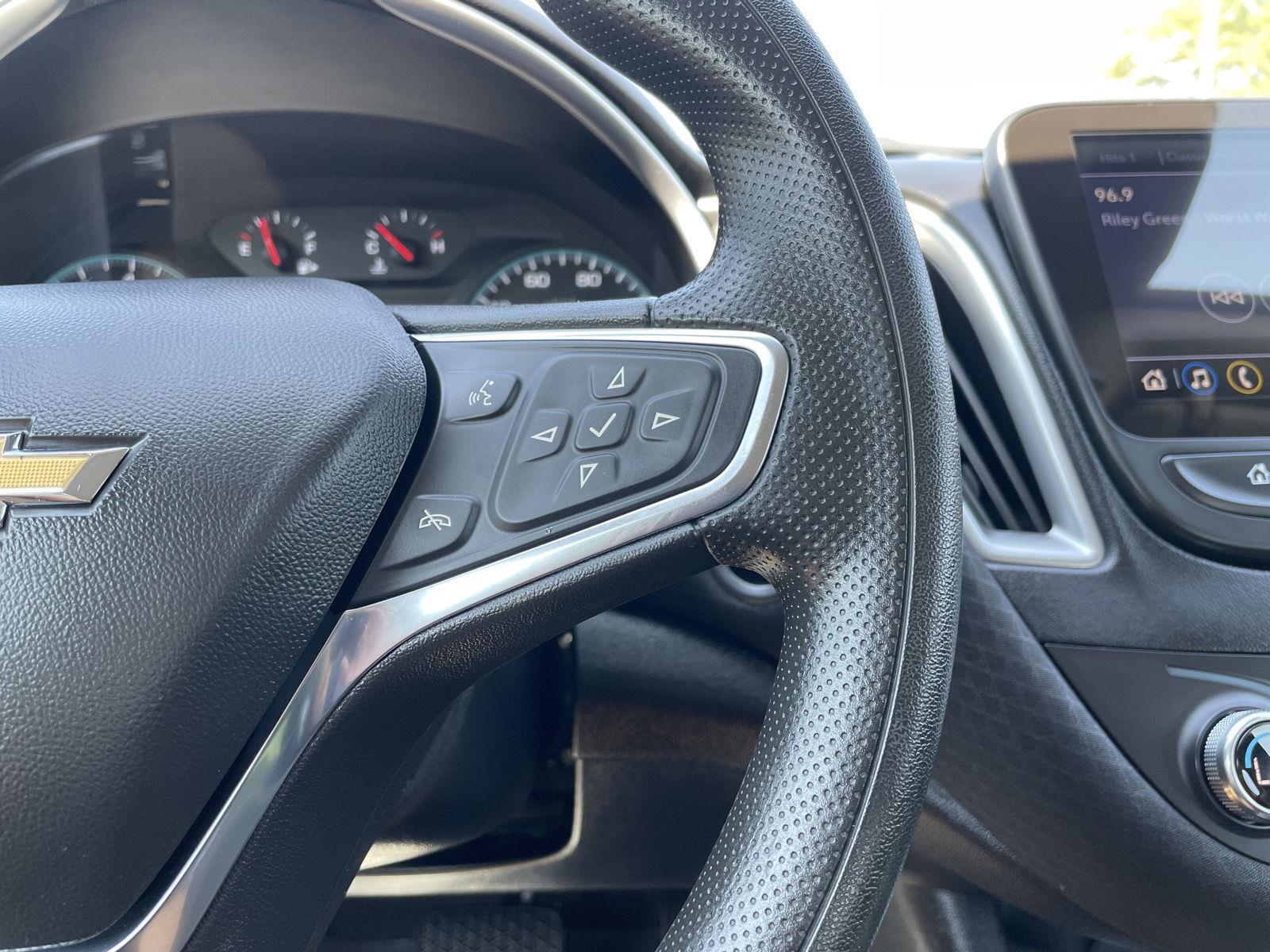 Vehicle photo 14