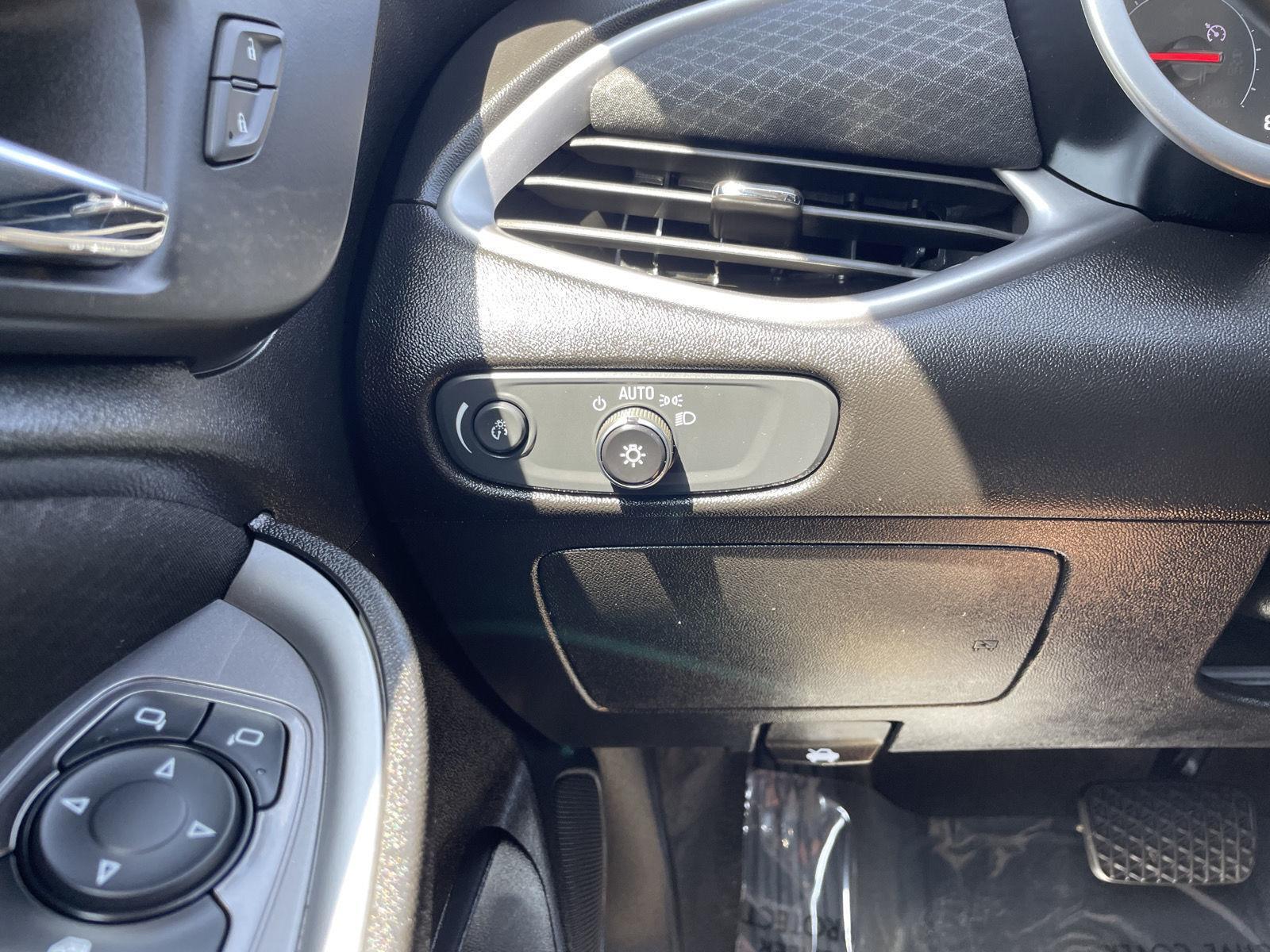 Vehicle photo 16