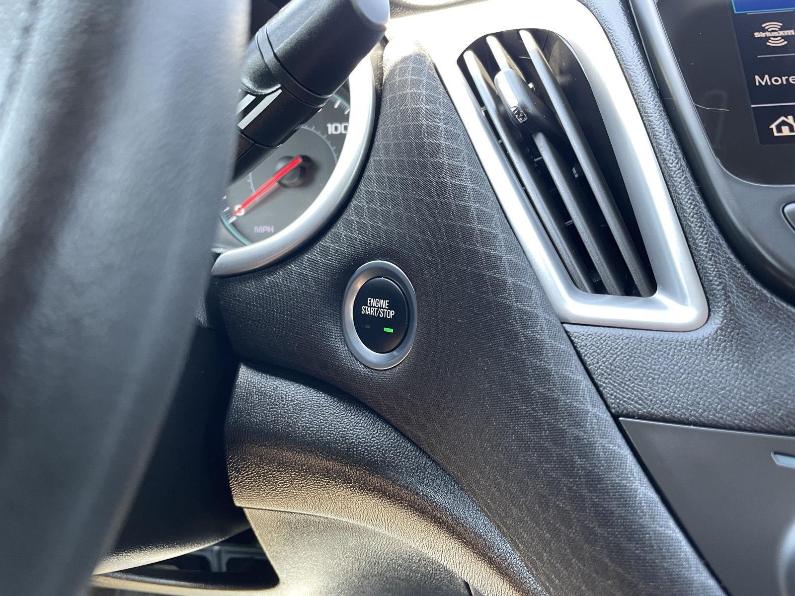Vehicle photo 24