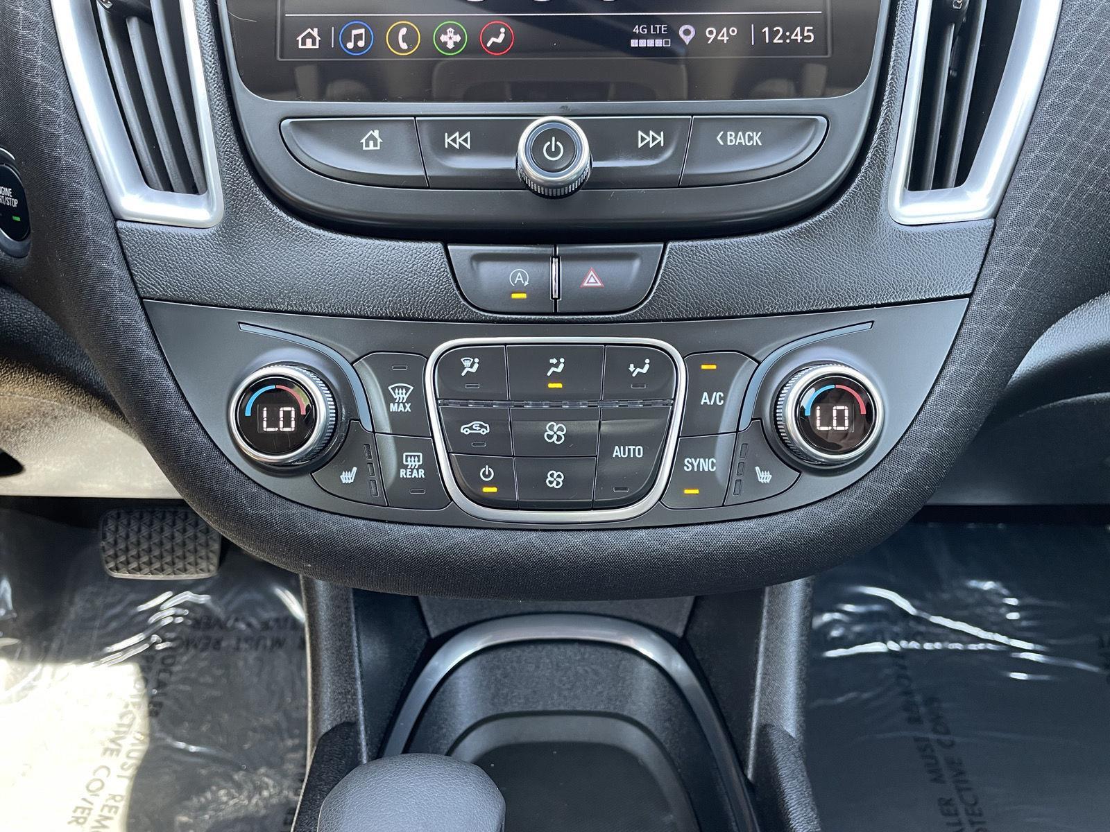 Vehicle photo 26