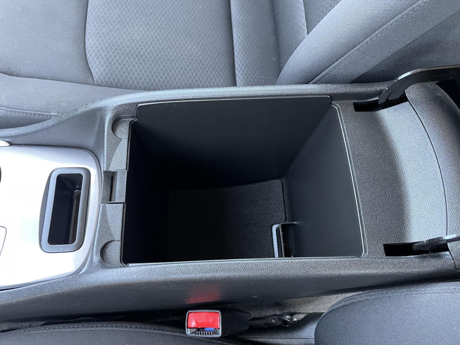 Vehicle photo 31