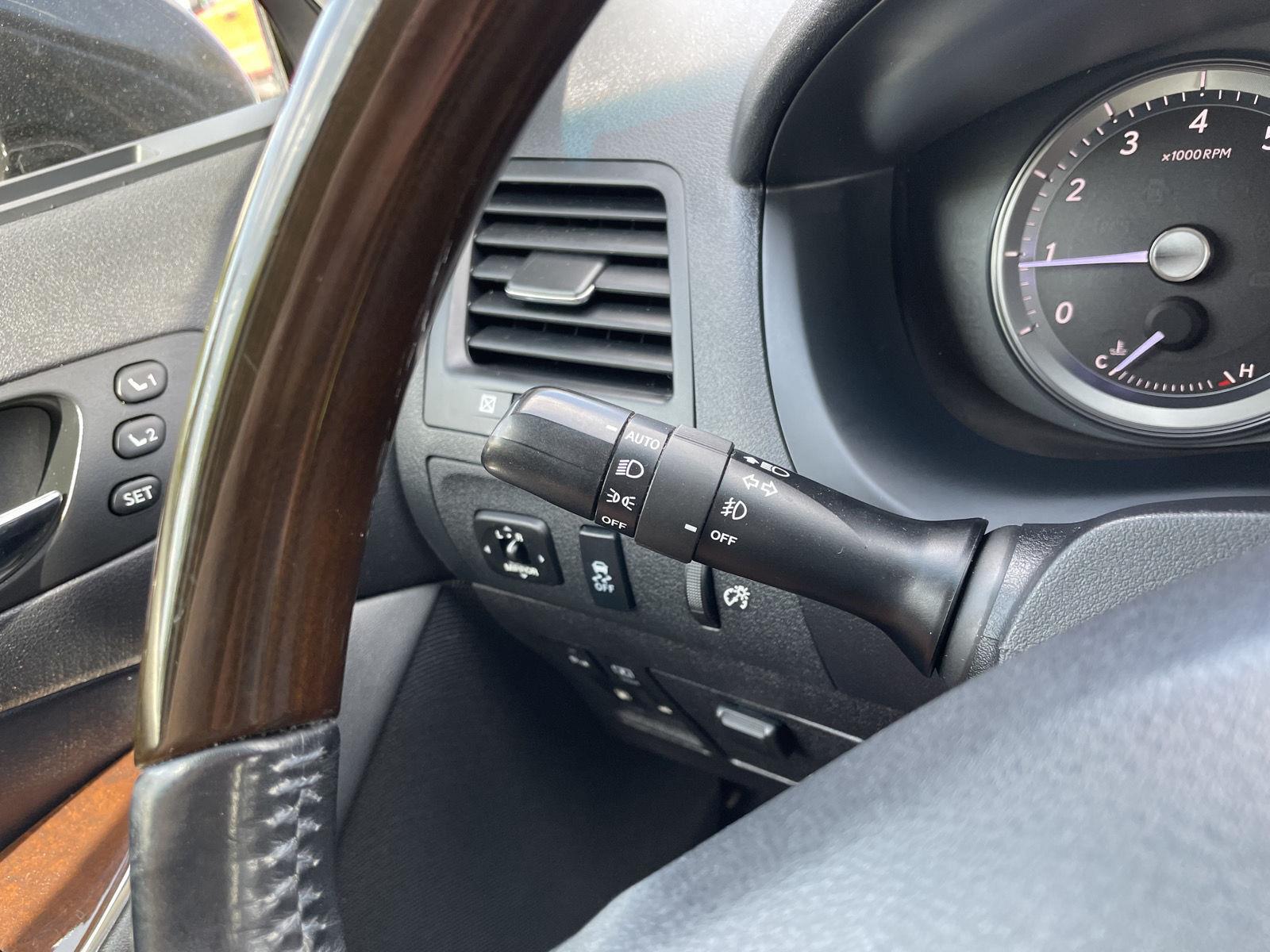 Vehicle photo 16