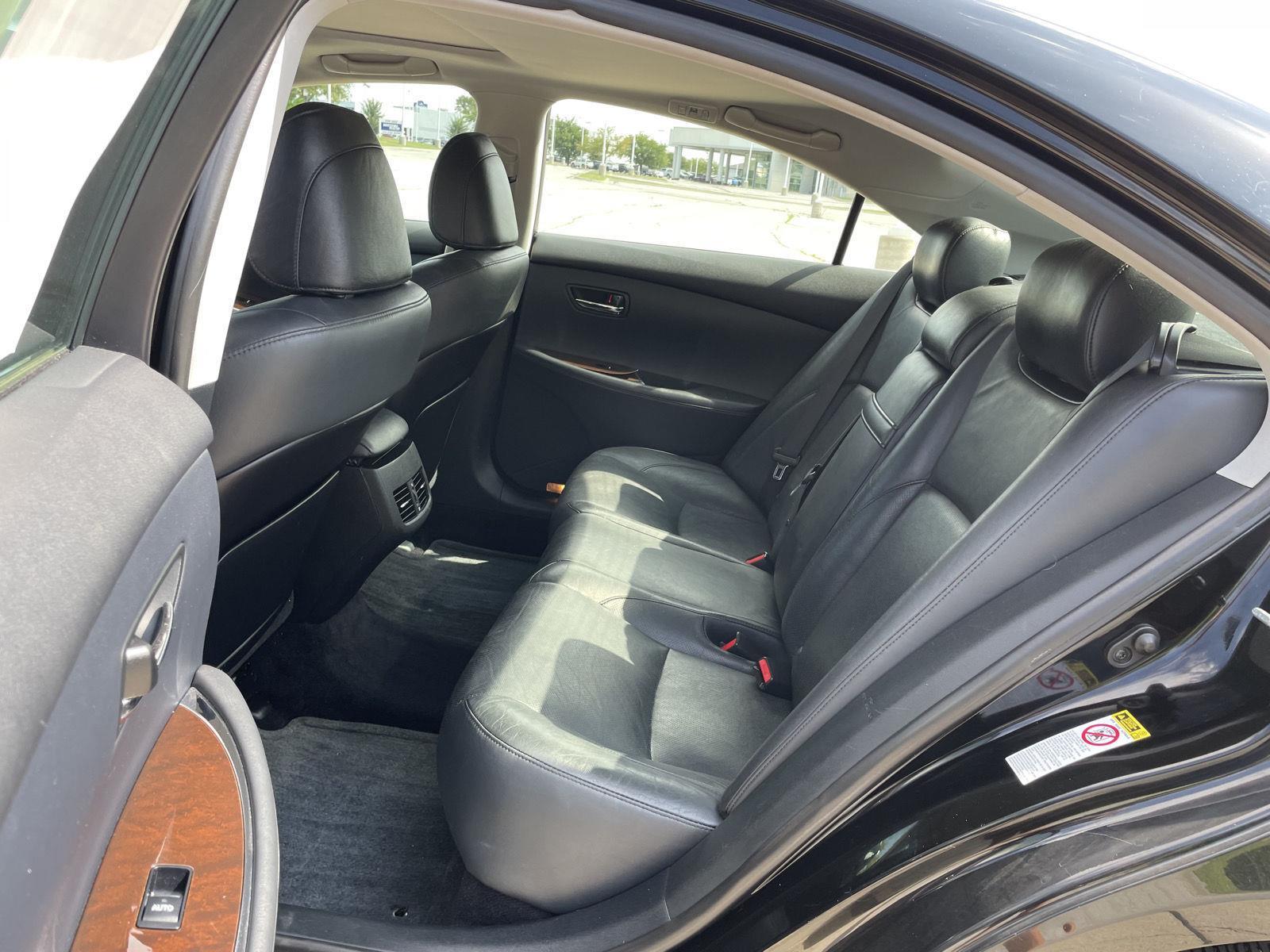 Vehicle photo 20