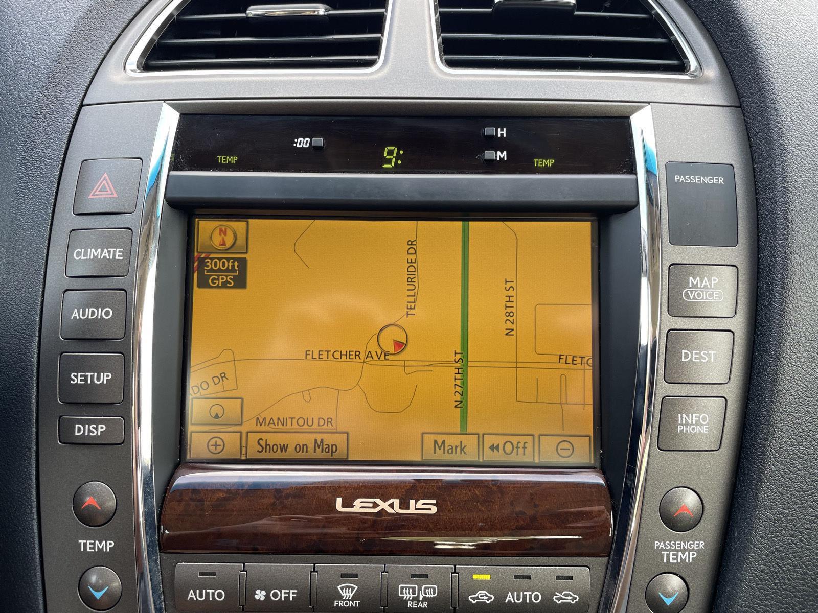 Vehicle photo 24
