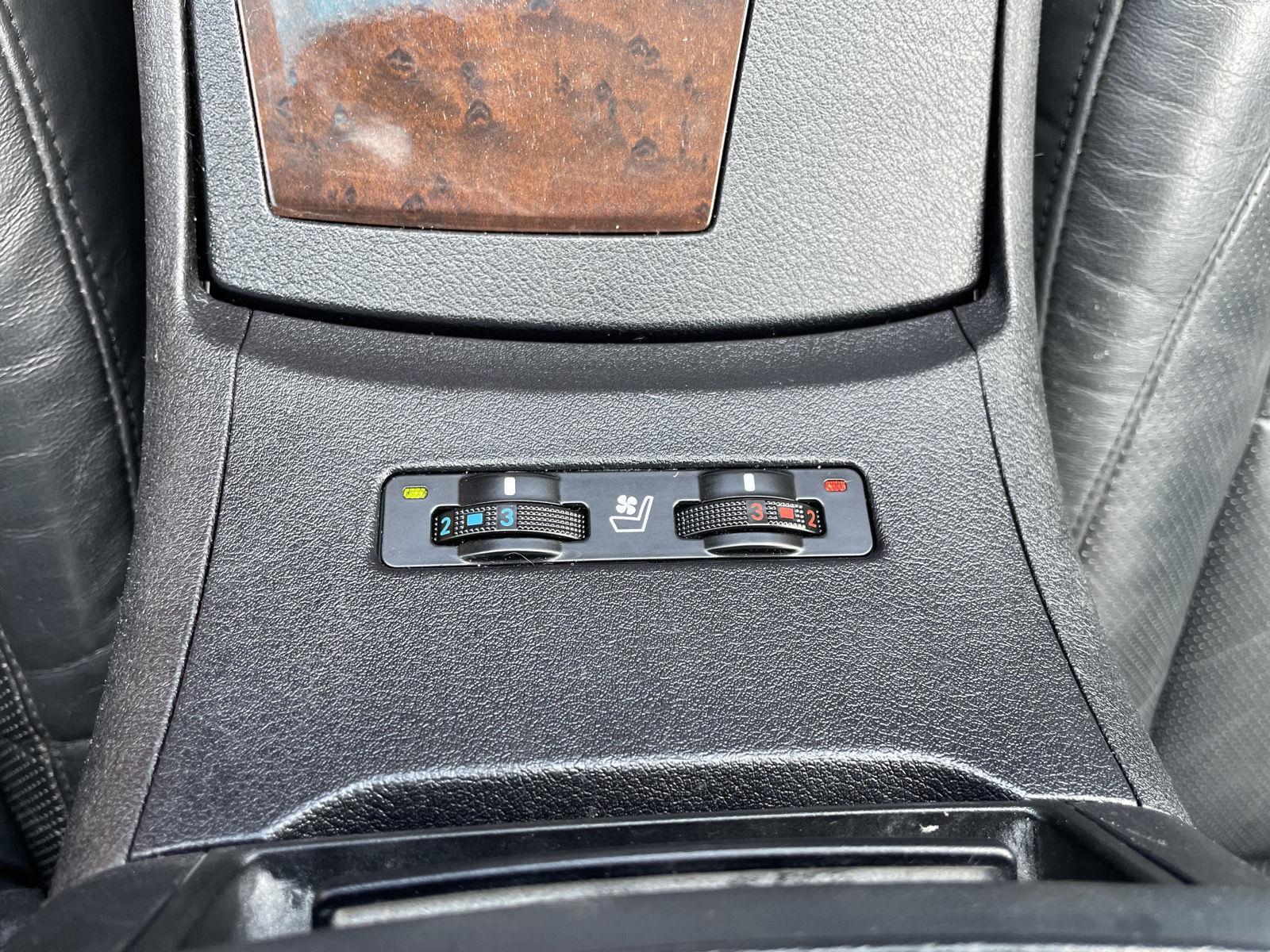 Vehicle photo 27