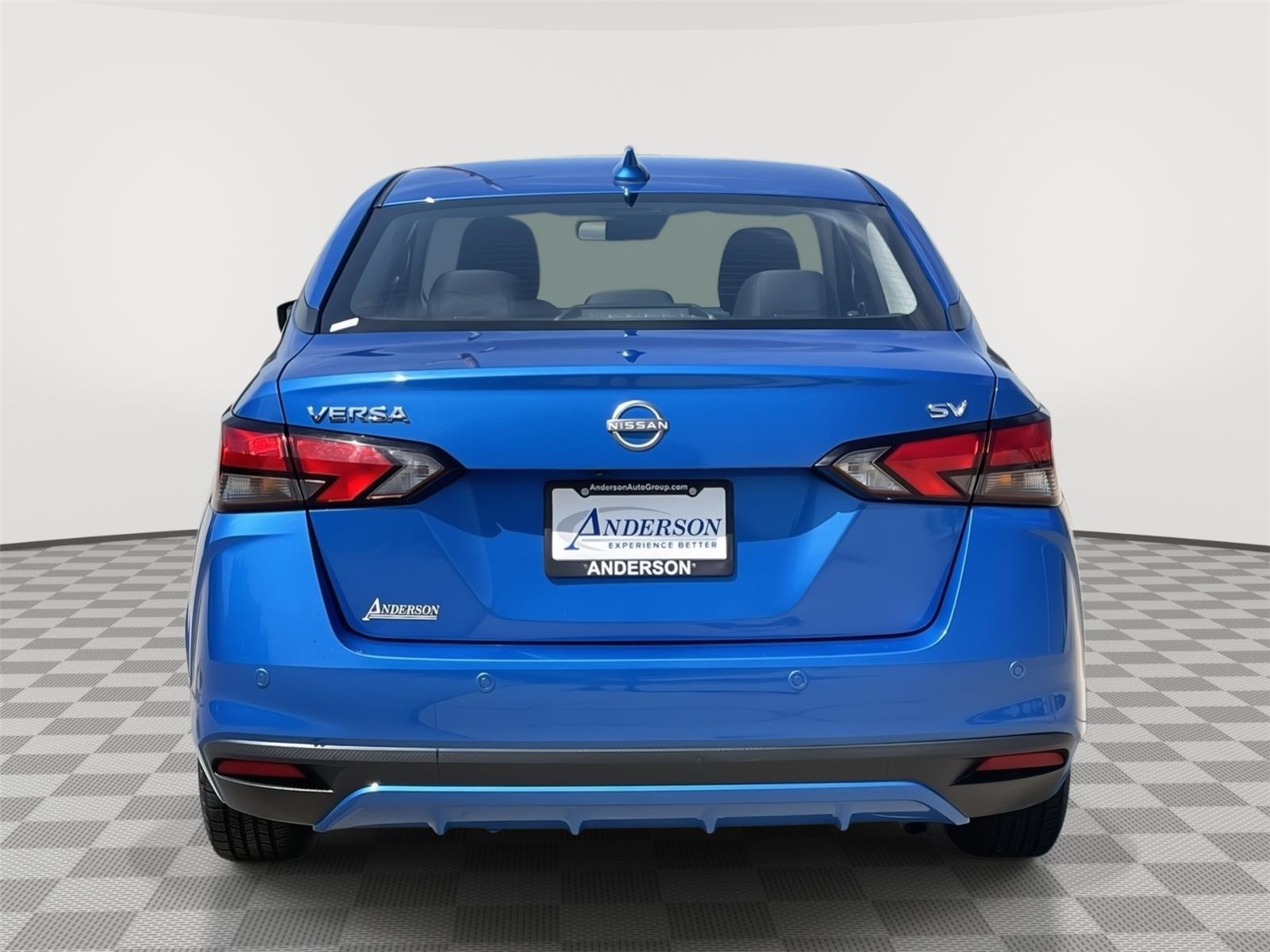 Vehicle photo 8
