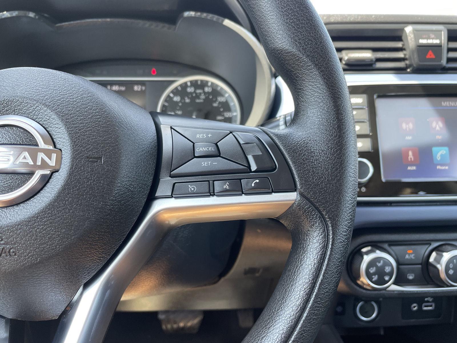 Vehicle photo 14