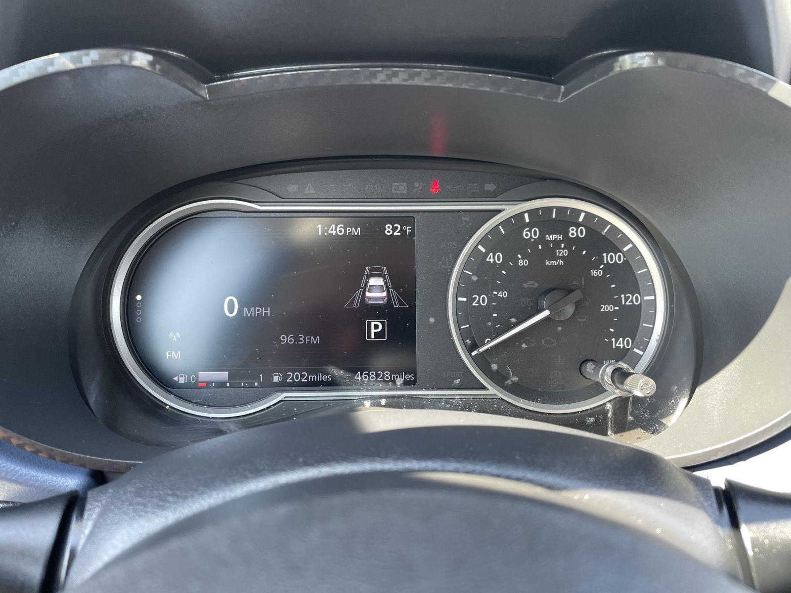 Vehicle photo 15