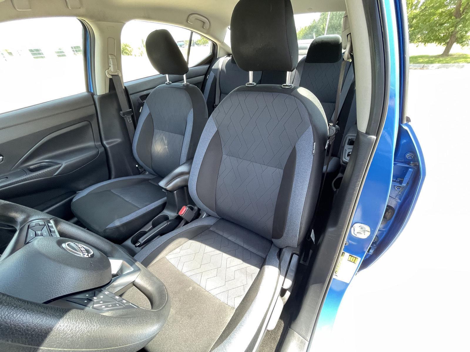 Vehicle photo 18