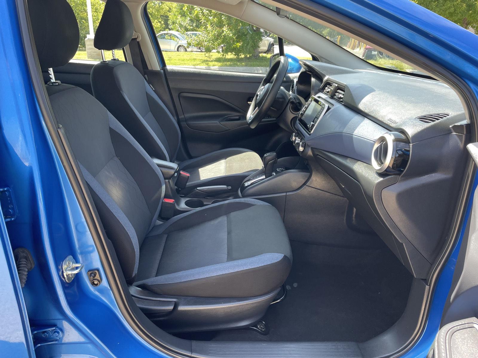 Vehicle photo 19