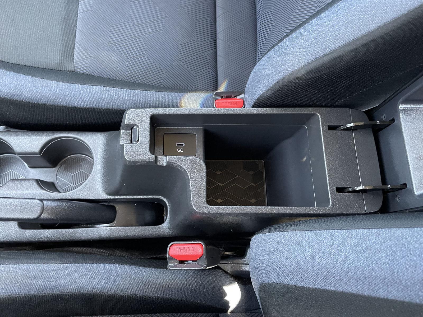 Vehicle photo 31